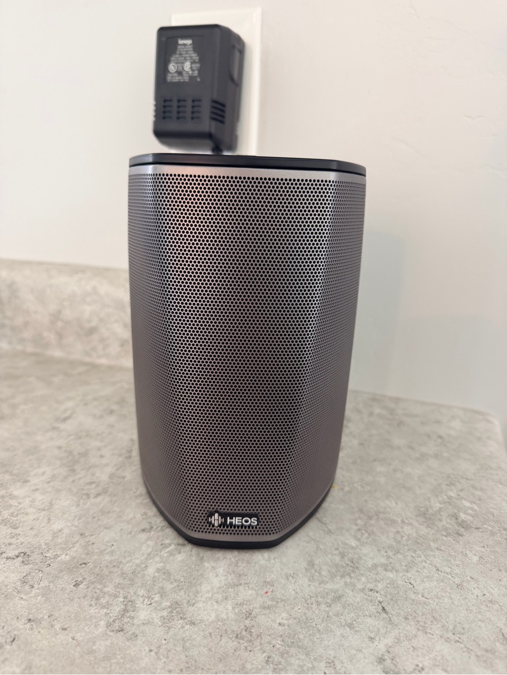 Denon HEOS 1 HS2 Wireless Portable Network And Bluetooth Speaker Works Great